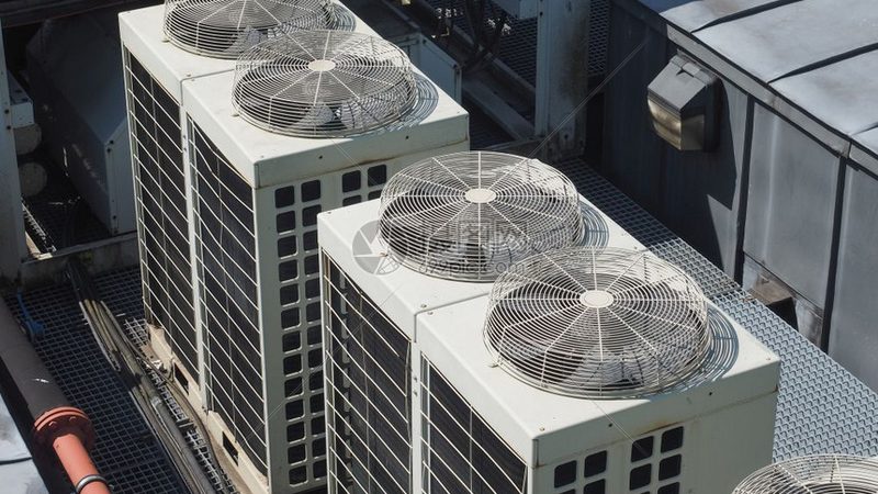 热泵热水器安装：层高不足的潜在风险及预留建议